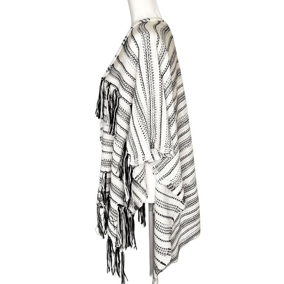 Melrose and Market Black White Crocheted Poncho Shawl with Fringe One Size - Picture 5 of 8